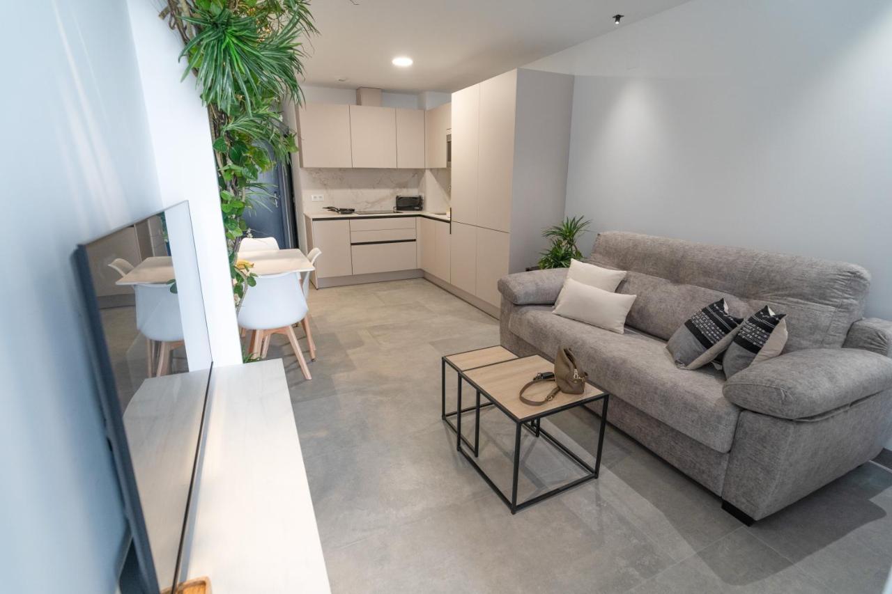 Riam Suites Apartamentos Los Palacios Y Villafranca Eksteriør bilde
